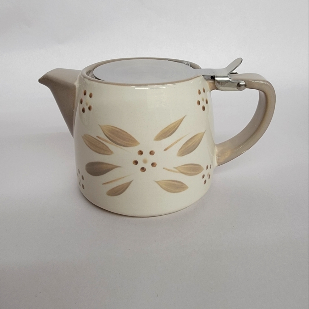 Temp-tations 18-oz Teapot with Strainer